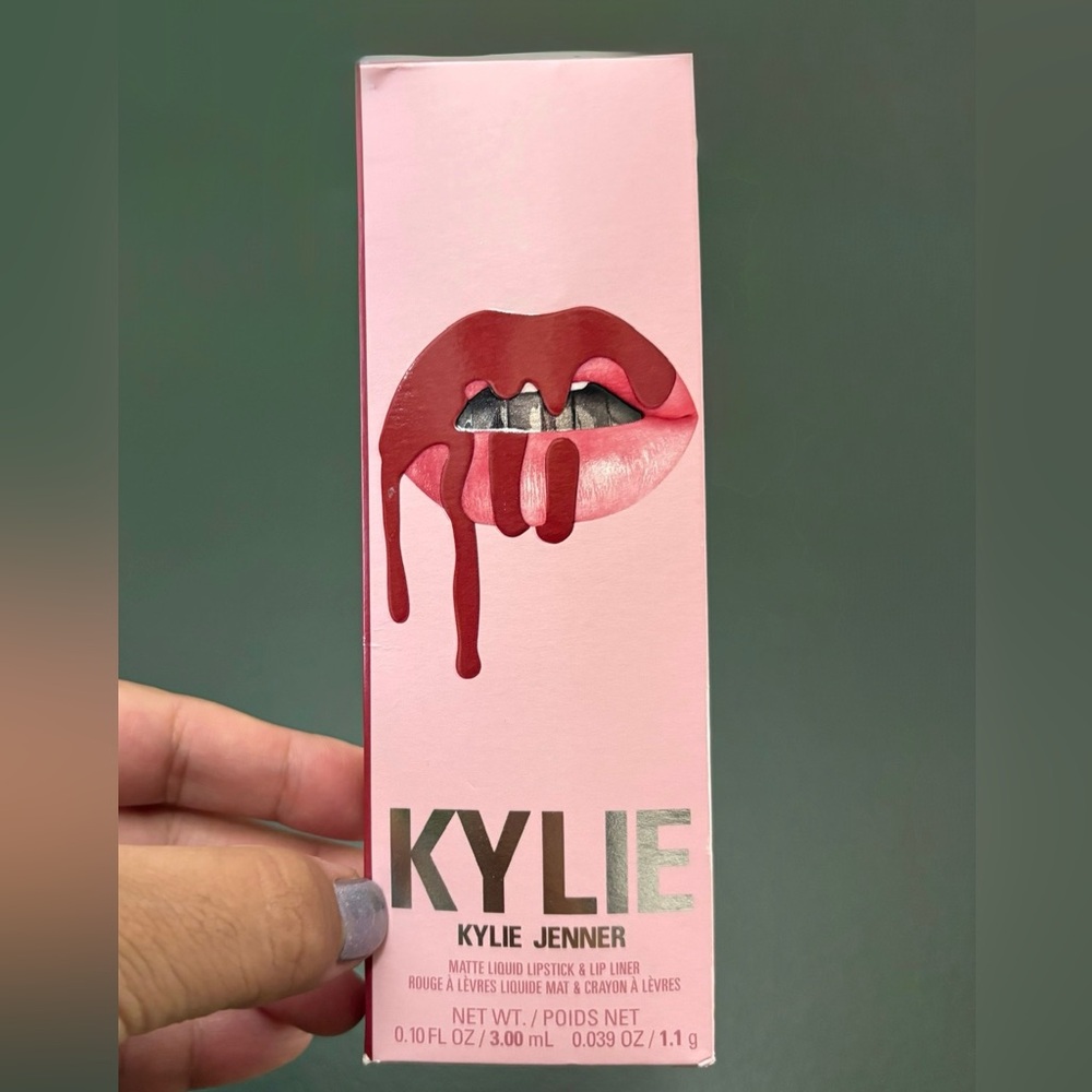 Kylie Cosmetics Lip Kit in color TWENTY - liner and liquid lipstick